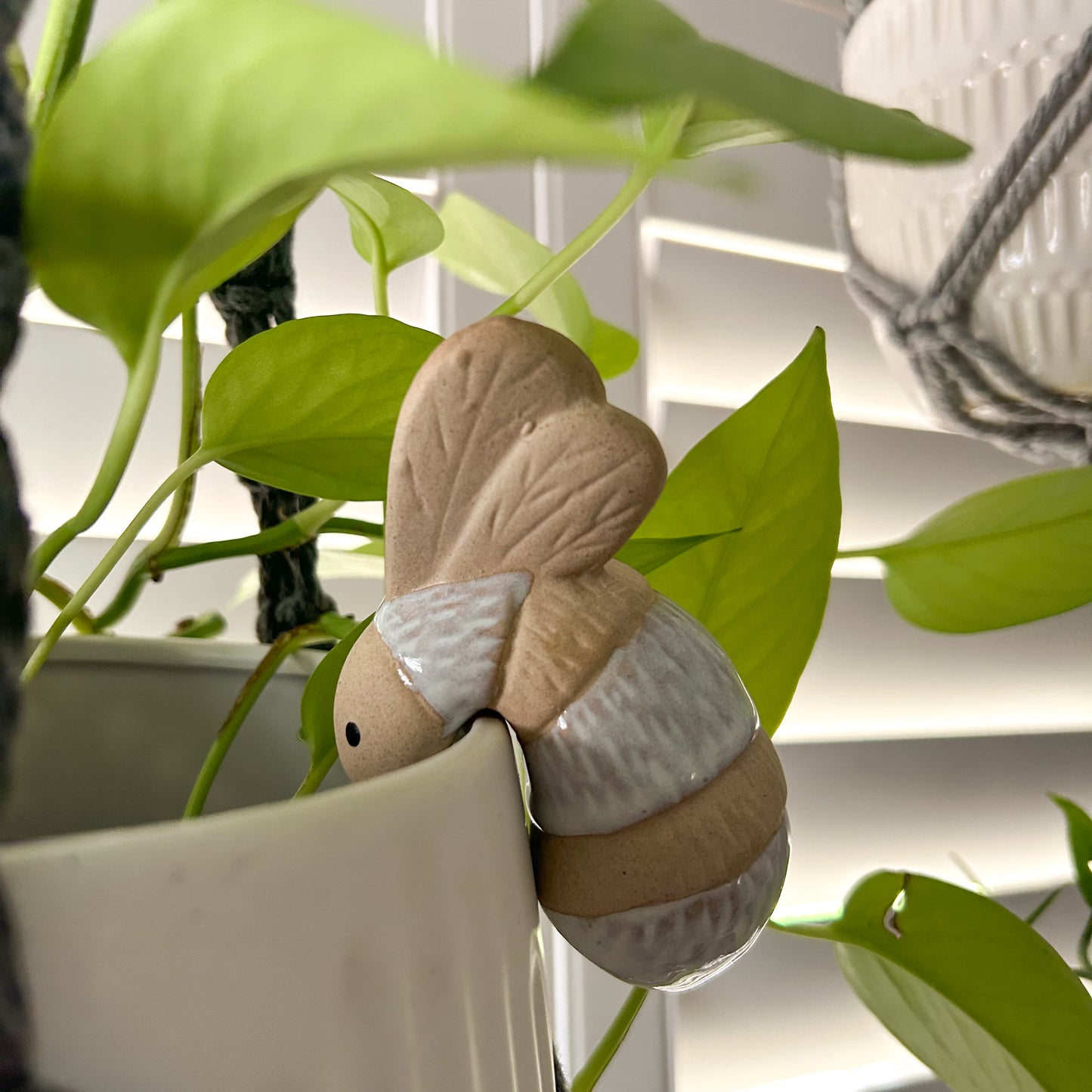 Ceramic Pot Sitter Garden Friends