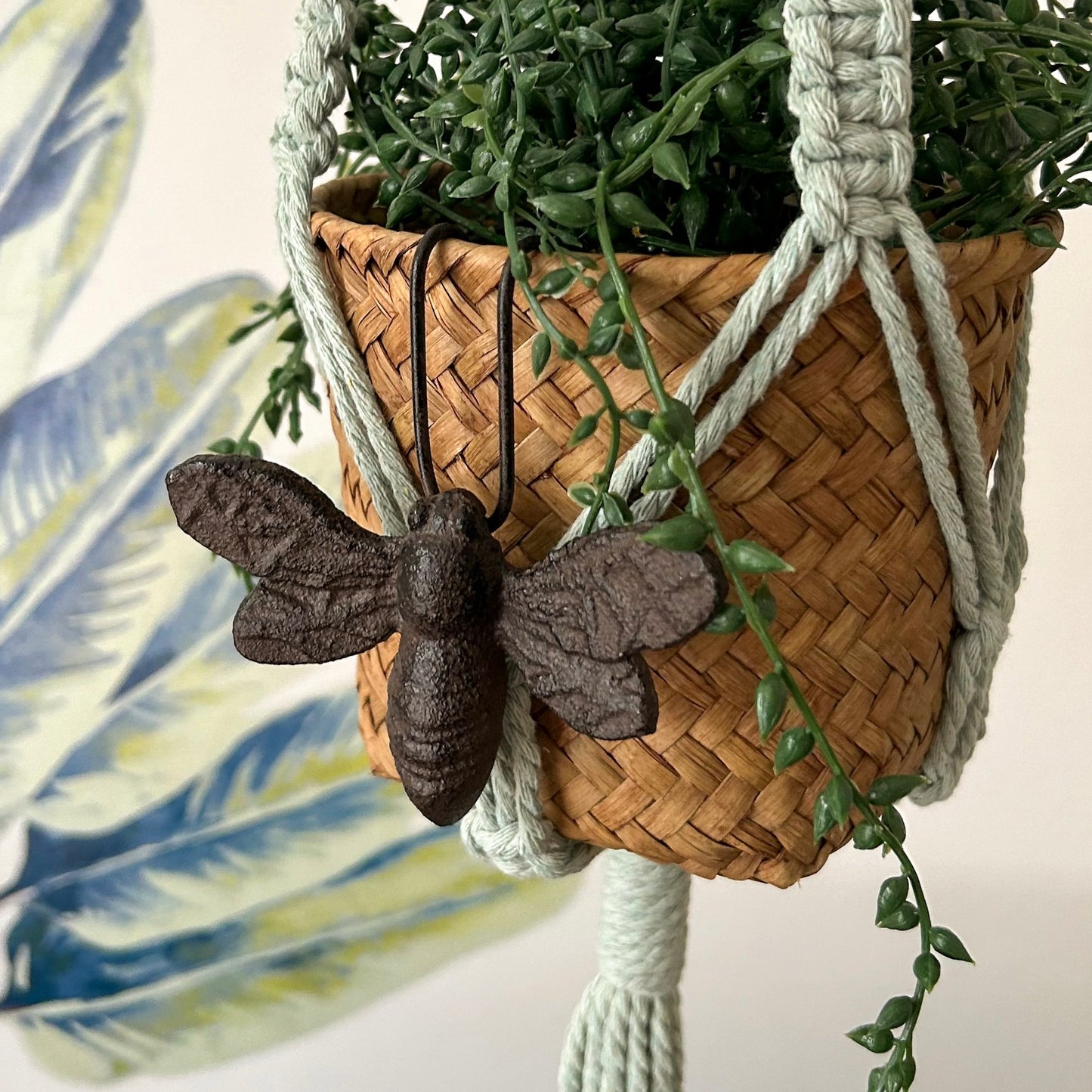 Cast Iron Pot Hanger Garden Friends