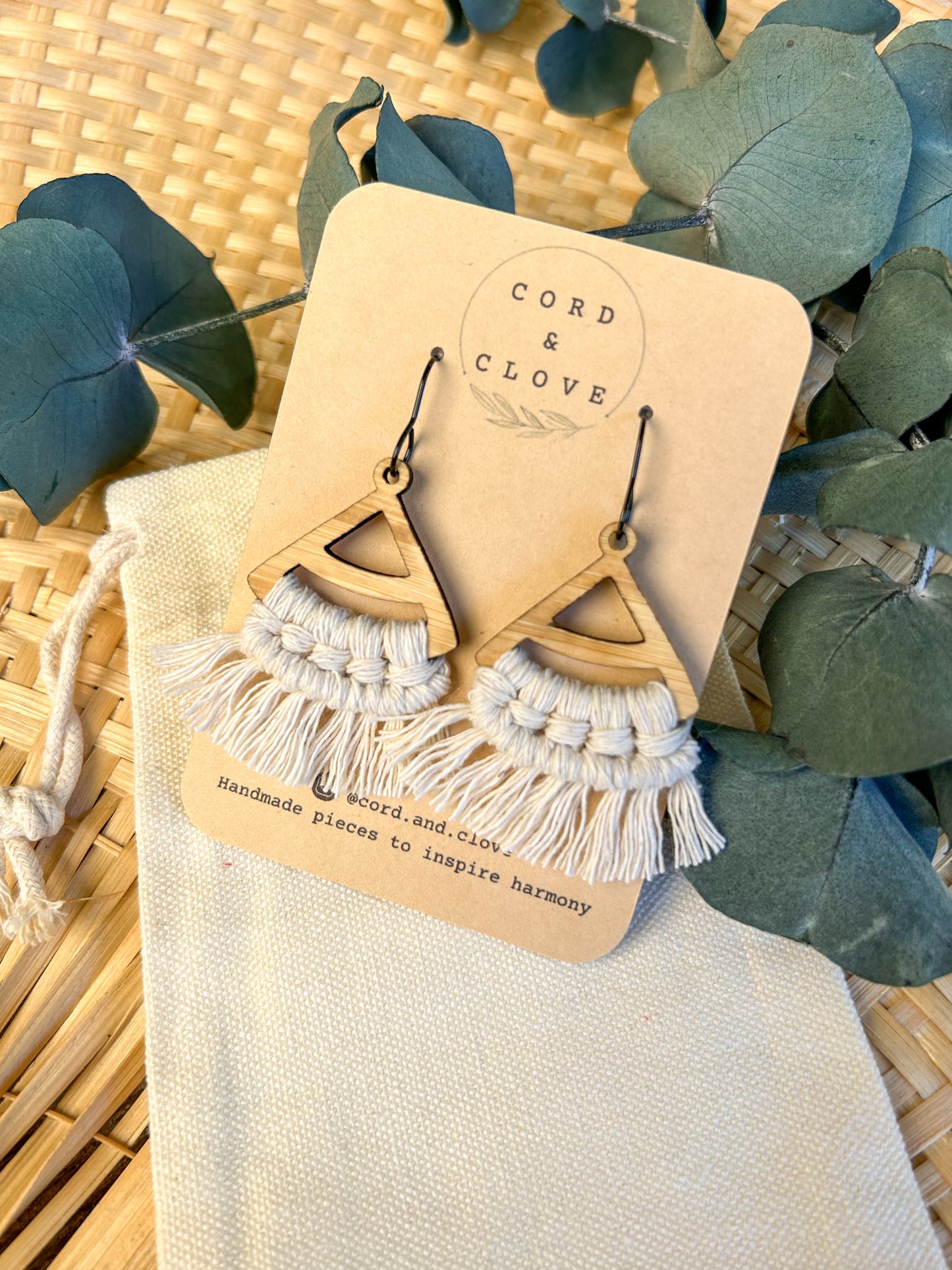 Macrame Dangle Earrings "TIPI"