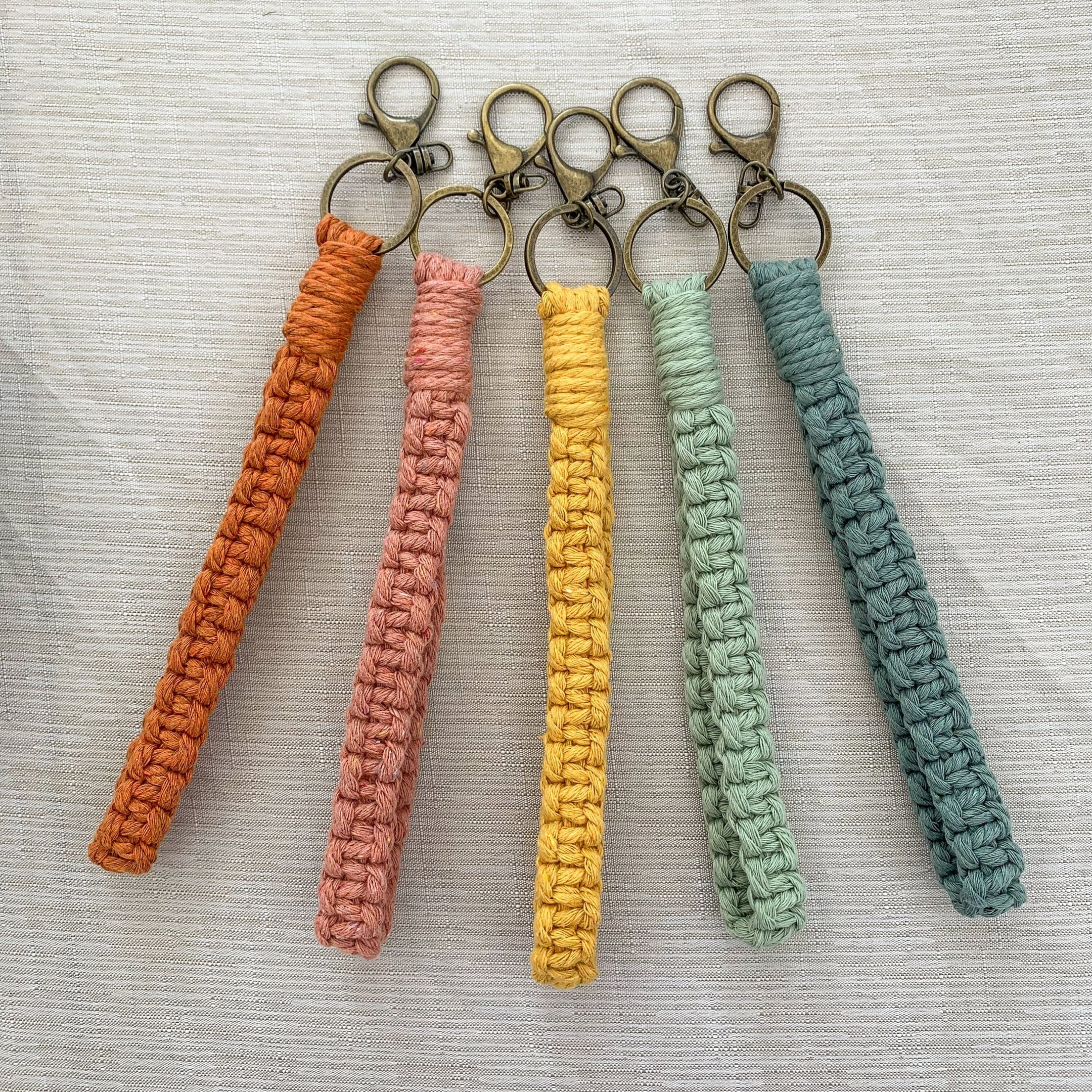 Macrame Wristlet Keychain – Cord & Clove